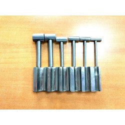 OCCASION- EMBOUTISSEURS JEU DE 6 + PLAT A EMBOUTIR 12 RAINURES