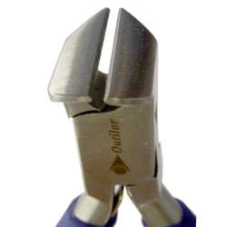 PINCE COUPANTE DEVANT OUTILOR