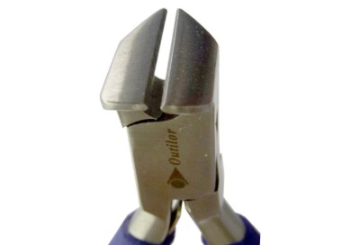 PINCE COUPANTE DEVANT OUTILOR