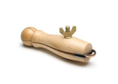 ETAU A MAIN HETRE VIS LATERALE